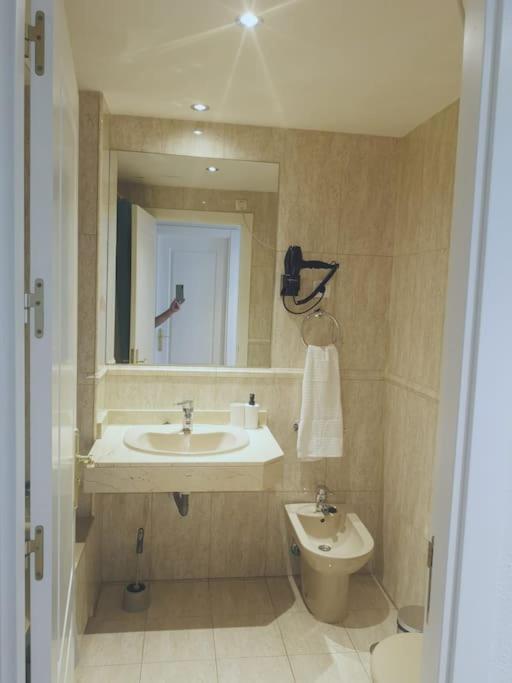Madrid Wanda Aeropuerto Ifema Plenilunio Dy Apartment Luaran gambar