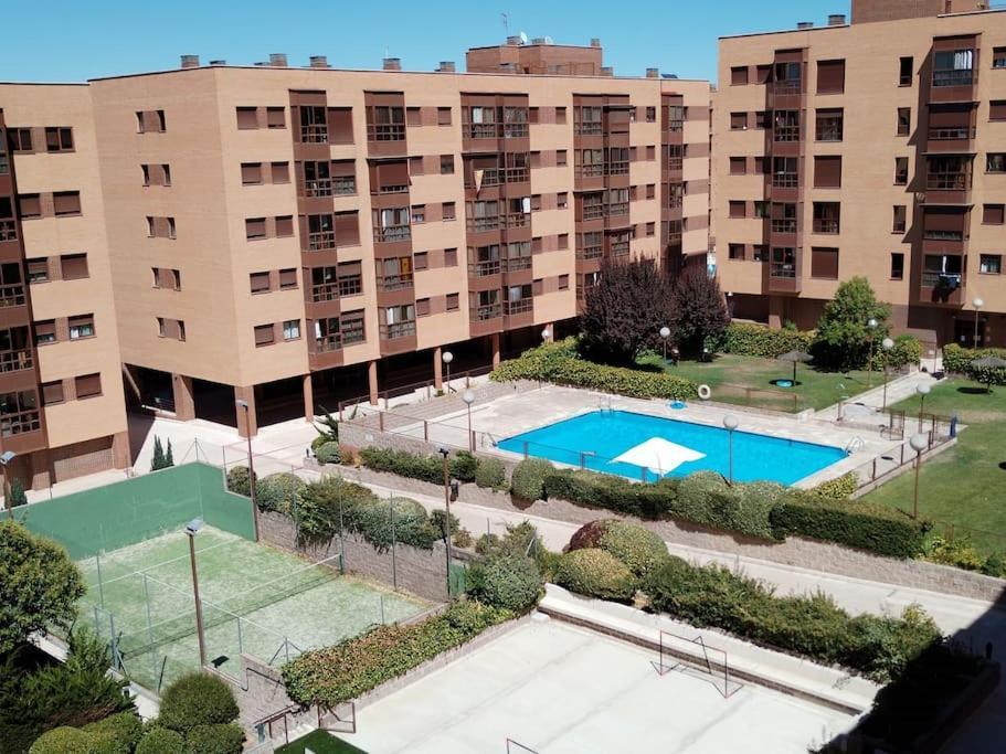 Madrid Wanda Aeropuerto Ifema Plenilunio Dy Apartment Luaran gambar